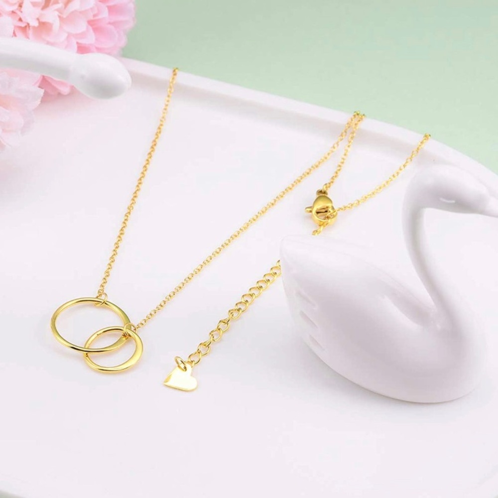 Linked Circle Necklace